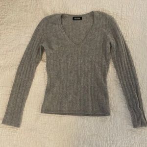 Naadam Gray 100% Cashmere ribbed V-neck sweater